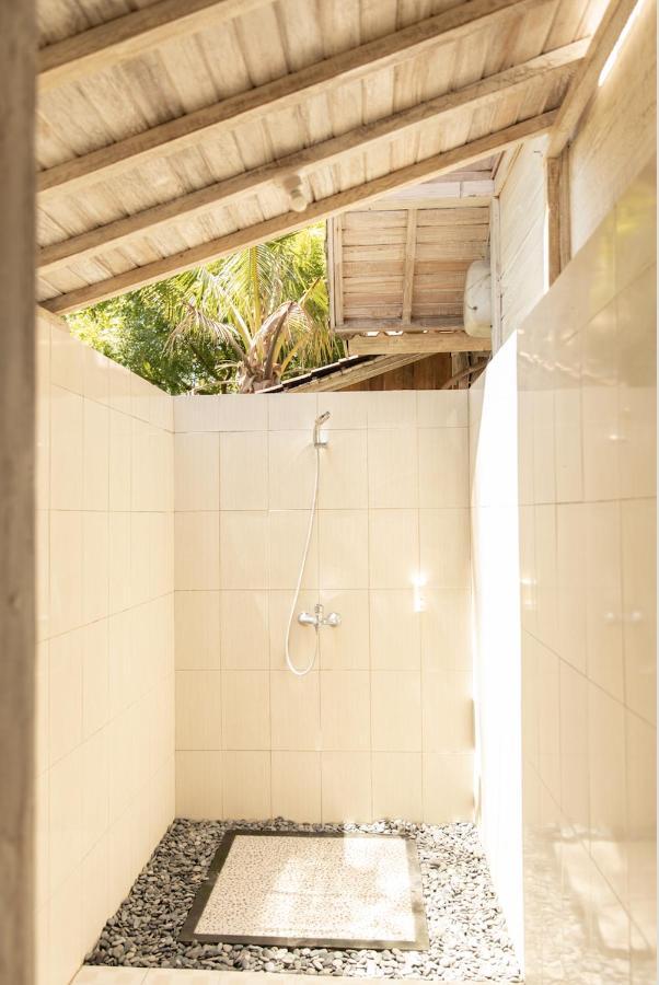 Coconut Village Guest House Lembongan Redpartner ภายนอก รูปภาพ